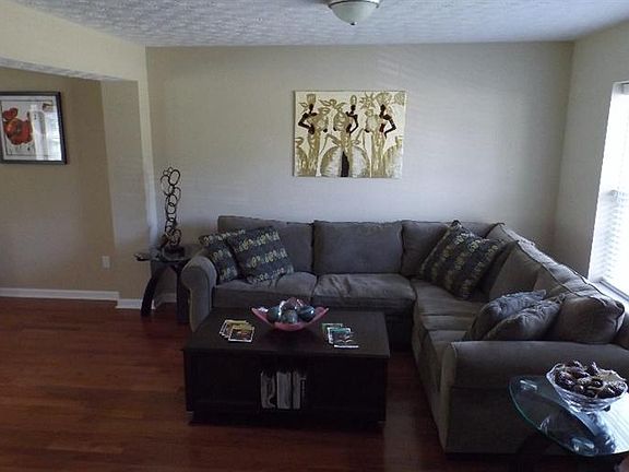 4th image of 1087 Cherryknoll Ct