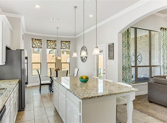 5th image of 16513 Dry Creek Blvd