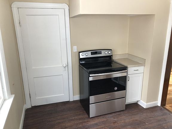 4th image of 5394 E 111th St Suite 202