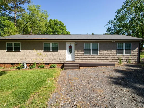951 Mazeppa Rd, Mooresville, NC 28115