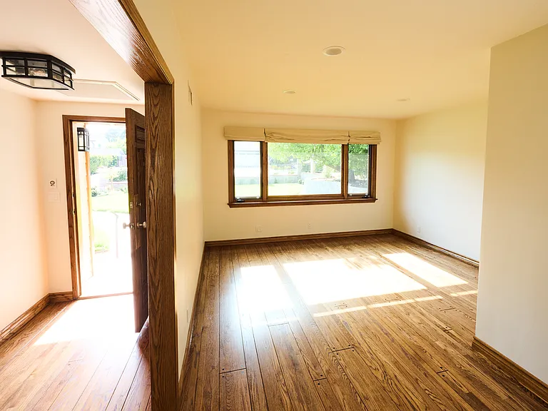 4720 Hayman Ave — Photo 27