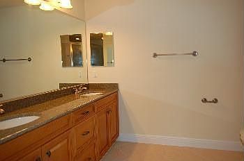 4th image of 5114 Melbourne St Unit 1202