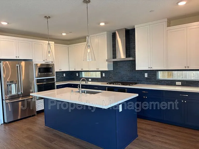 12086 Mircado Way — Photo 5
