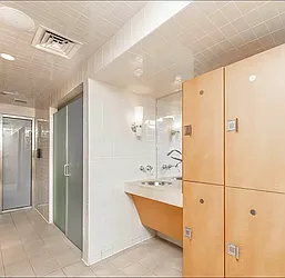 Rented by LV NY REALTY INC