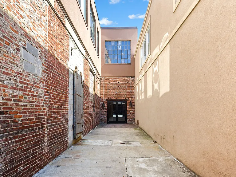 3421 Richmond St #202 — Photo 3