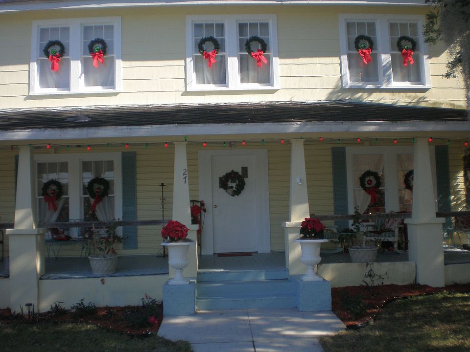 27 Mary Exterior