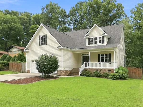 3727 Vesta Dr, Raleigh, NC 27603