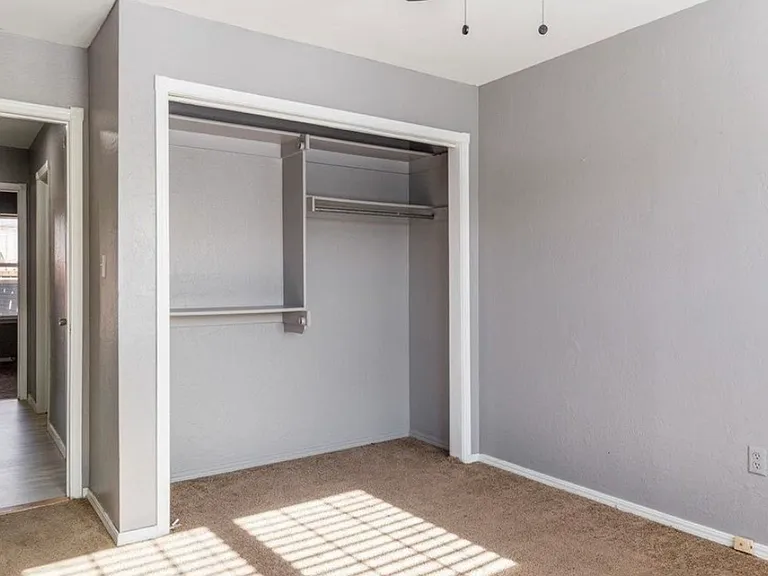 4303 SW Wolf St — Photo 22