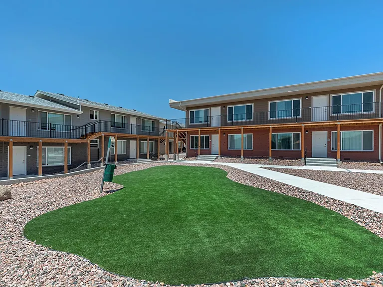The Carlson Apartments — Photo 9