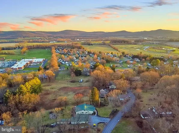 Hamilton Rd, Boiling Springs, PA 17007