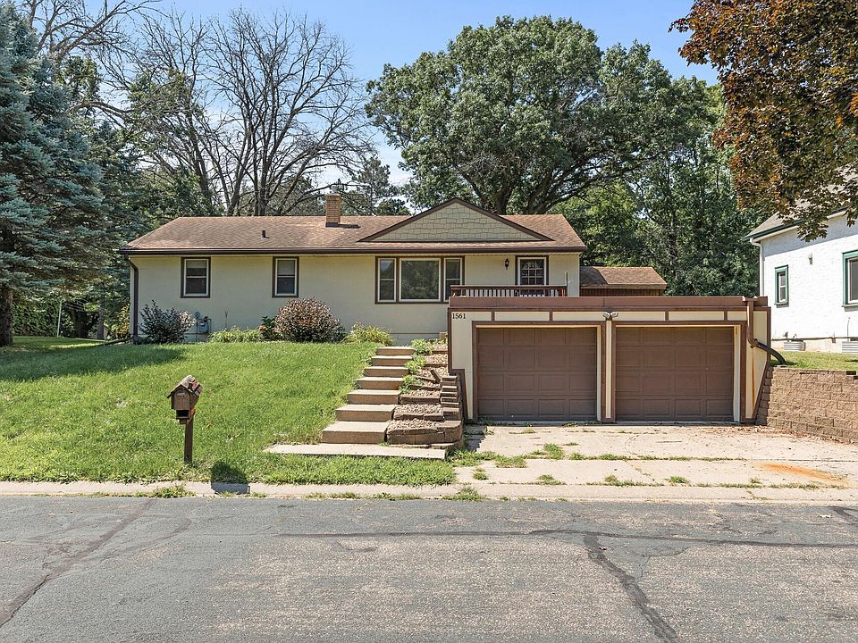 1st image of 1561 Evans Ave