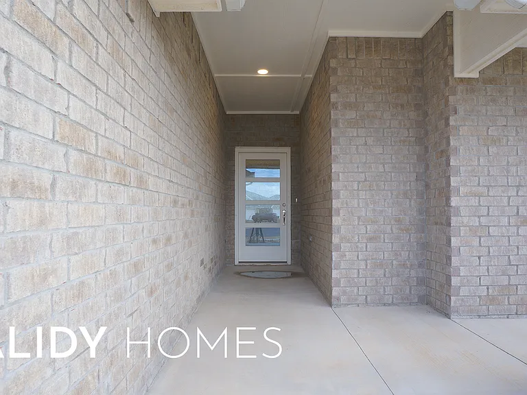 12500 Elba Dr — Photo 4
