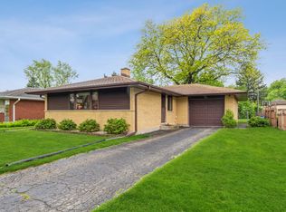 670 Patricia Ln, Des Plaines, IL