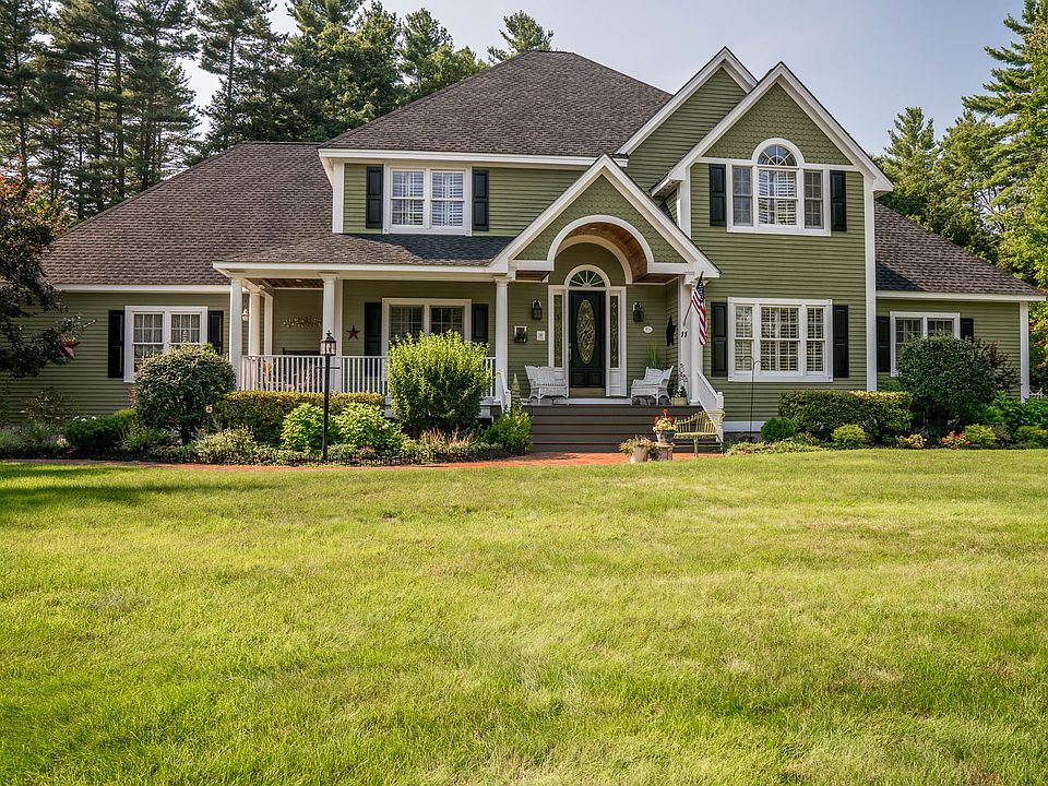 2nd image of 11 Mosswood Cir