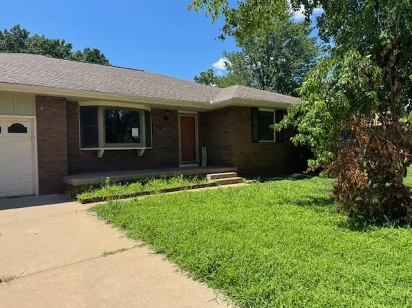 512 Custer Rd, Parsons, KS 67357