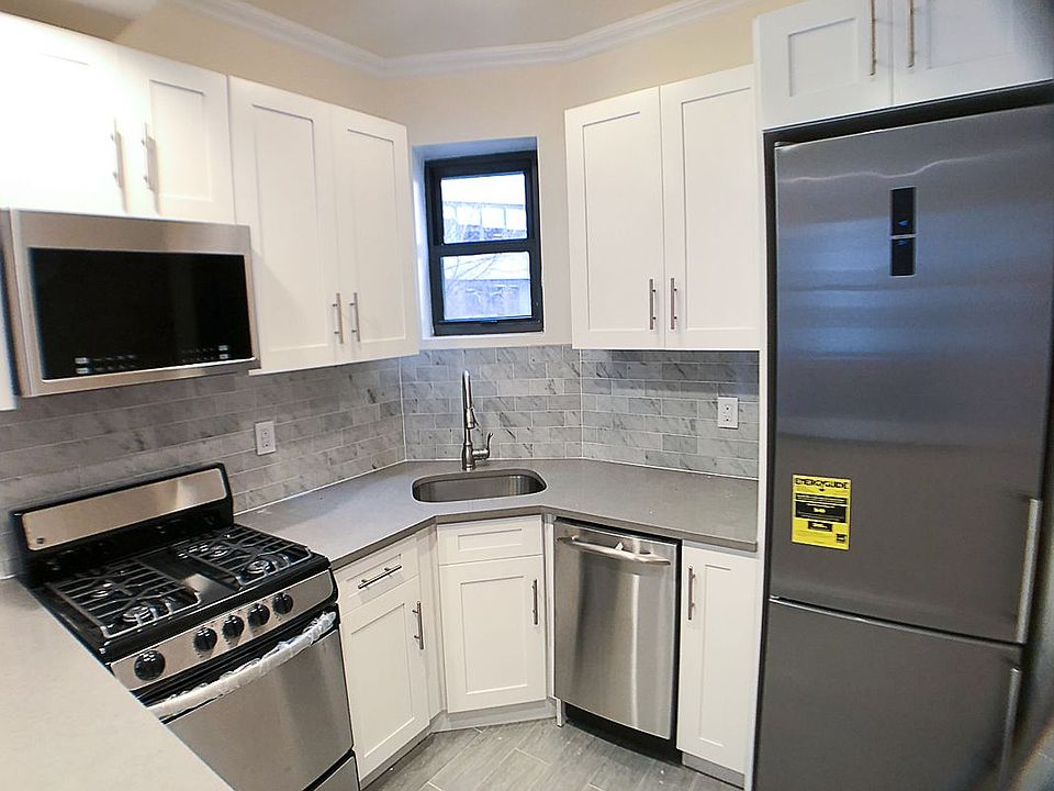 1st image of 33 W 63rd St APT 6C
