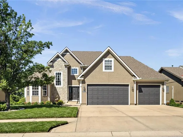 508 Briar Ln, Kearney, MO 64060