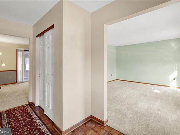 4th image of 124 Mesa Dr