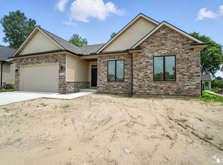 552 Central Park Blvd, Monroe, MI 48162