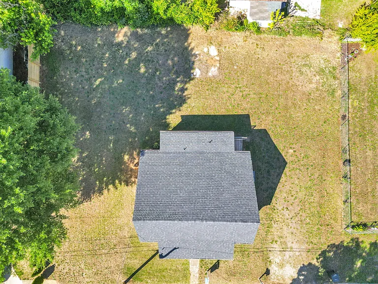 104 Lake Ave — Photo 28