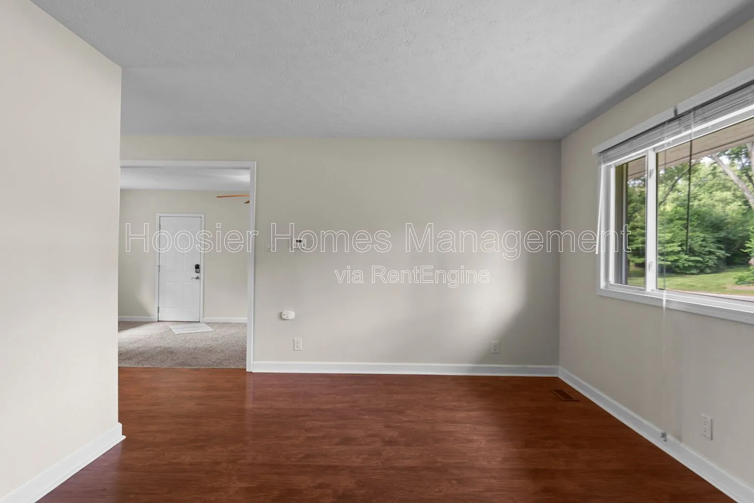 3 bed, 1.5 bath, 1325 sqft, $1,950 — Photo 3