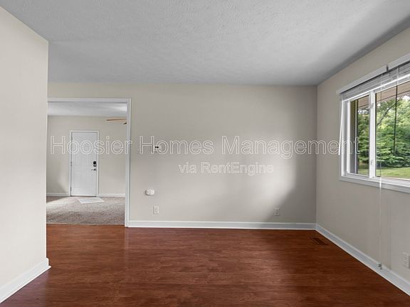 3rd image of 1160 Birnam Woods Trl