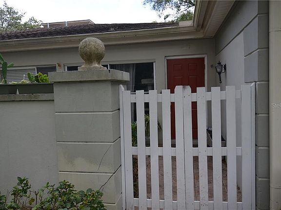 4th image of 6209 Greenleaf Ln #G