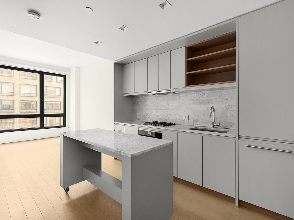 1st image of 550 Vanderbilt Ave #403