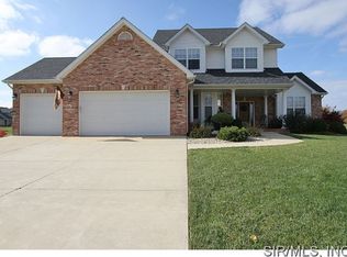 119 Oakshire Dr, Troy, IL 62294