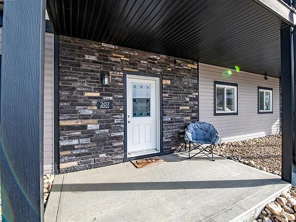 5th image of 81 W Willow Rd #207