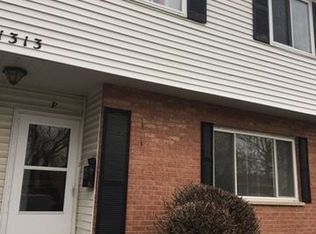 1313 Monomoy St APT C, Aurora, IL 60506