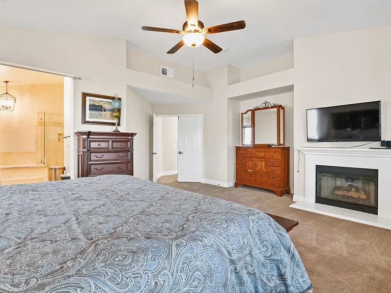 21591 Hummingbird St — Photo 11