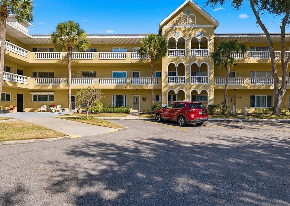 1st image of 2220 Spanish Dr APT 14