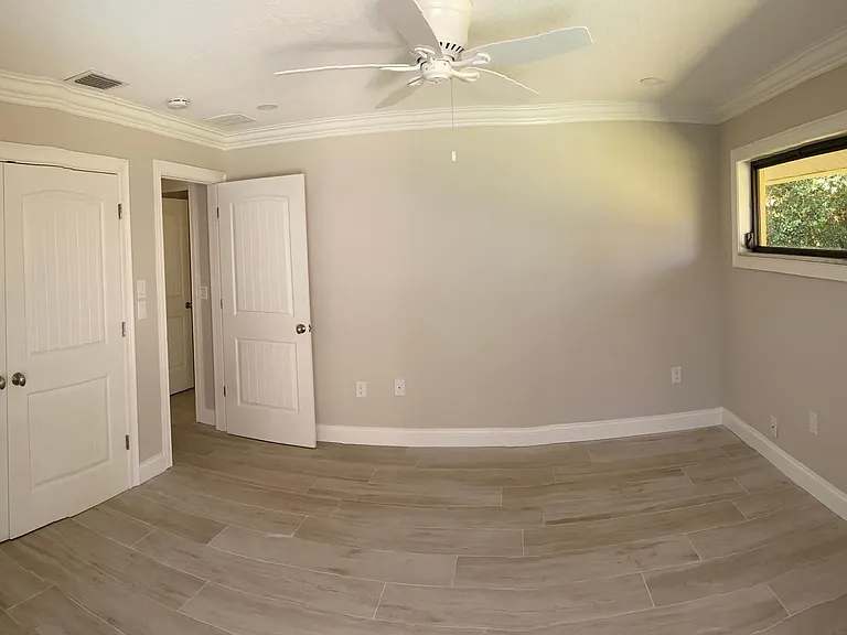 424 Yacht Harbor Dr — Photo 15
