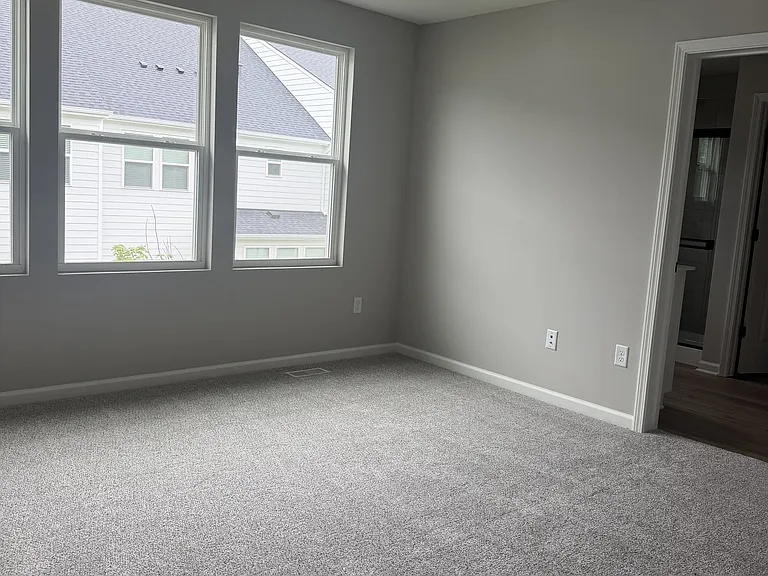 7334 Selah Ln — Photo 4
