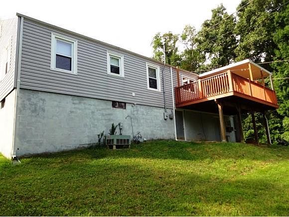 2nd image of 518 Highland Rd W