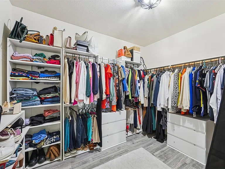12223 Windsor Bay Ct — Photo 22
