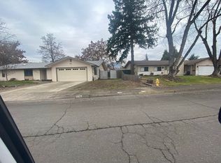 3104 Woodbriar Dr, Medford, OR