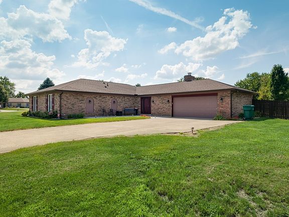 2nd image of 6870 Roberta Dr