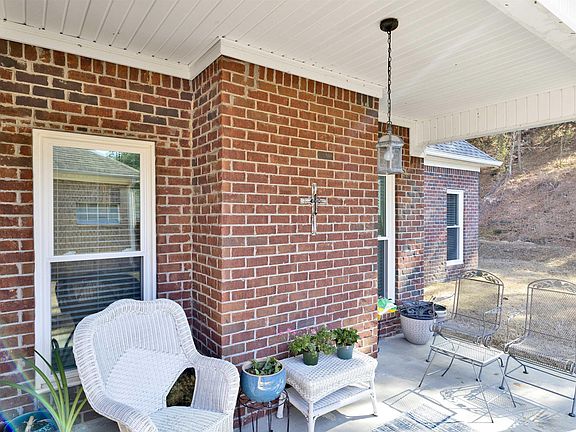 5th image of 1031 Castlemaine Dr