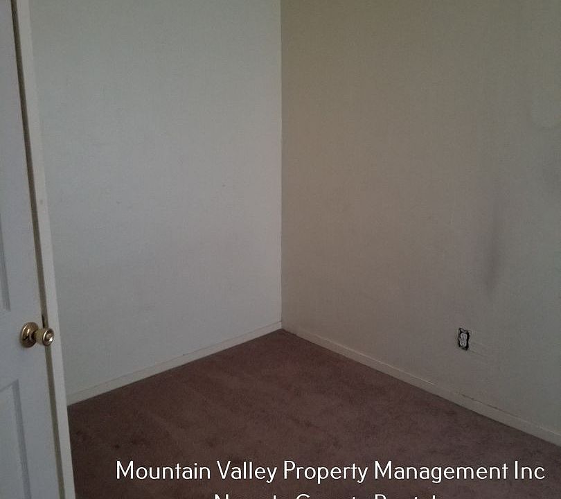 1st image of 104 Valley View Dr APT 5