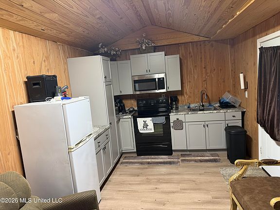 2nd image of 5835 Red Lick Rd