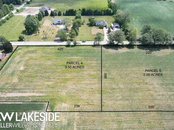 72701 Romeo Plank Rd, Armada, MI 48005