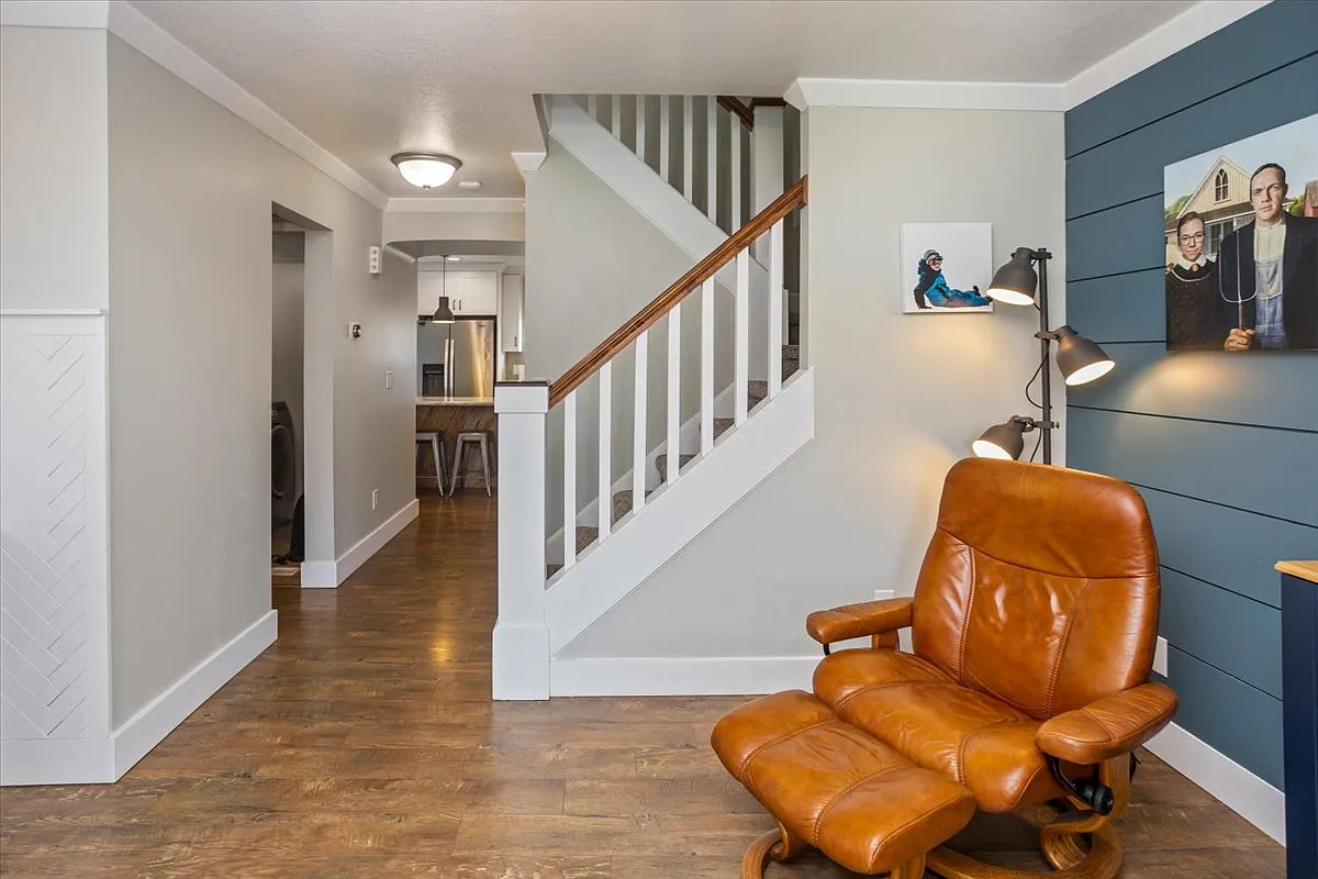 3 bed, 2.5 bath, 1750 sqft, $2,200 — Photo 2