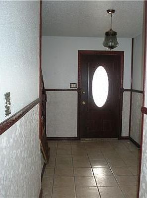 4th image of 2721 Woodmere Blvd