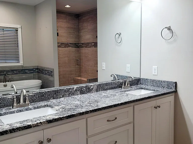 620 Montrose Dr — Photo 13