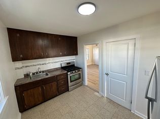 834 Eastern Ave #3S, Fall River, MA 02723