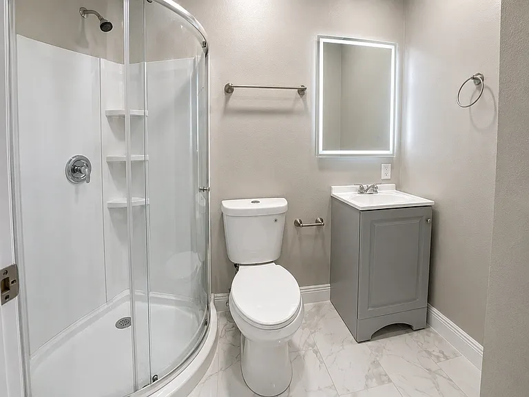 24301 E Colonial Dr — Photo 3