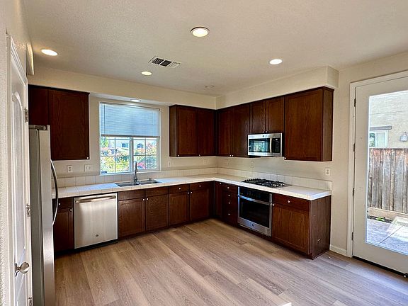 4th image of 17312 S Misty Woods Ln