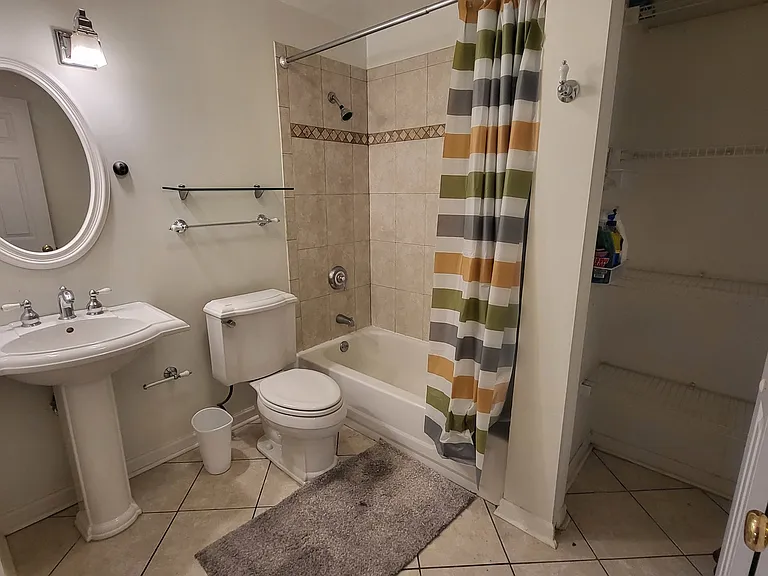 2403 W Flournoy St #A — Photo 15